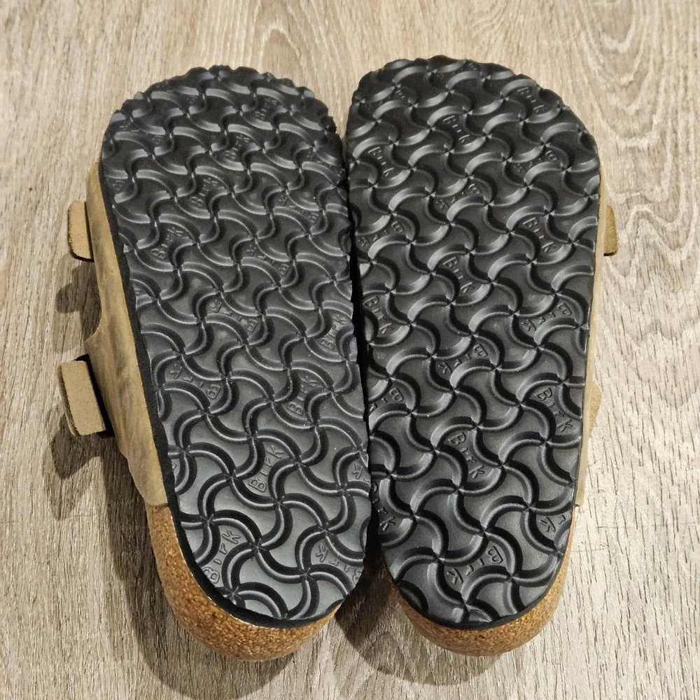 Birkenstock Arizona Soft Footbed Faded Khaki Oiled Leather Sandals EU 42 US 9